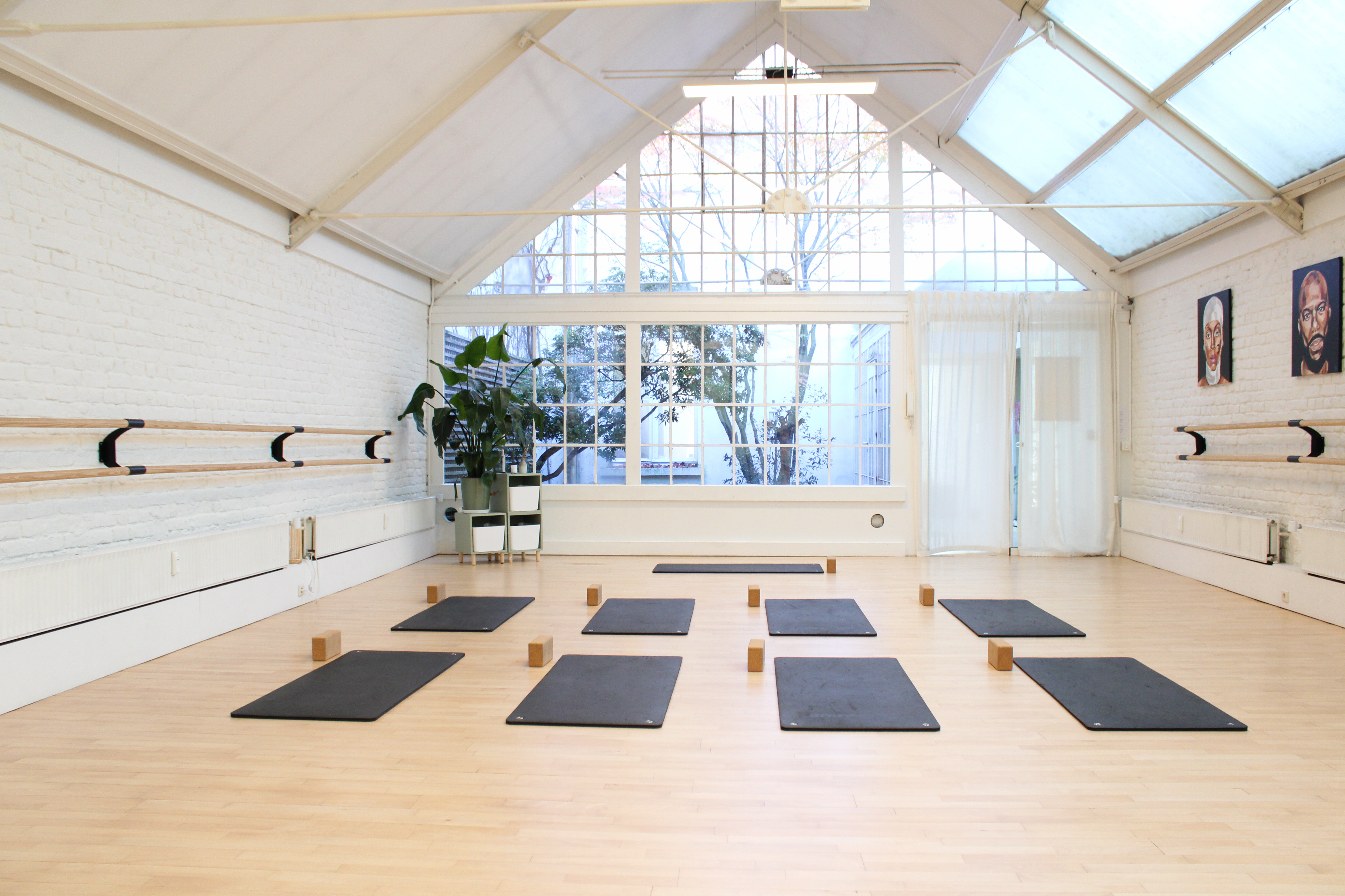 Lokahi Holistic Studio interior, the session venue in Châtelain, Brussels